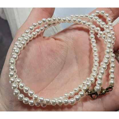 Simple Elegant White Faux Pearl Beaded Necklace