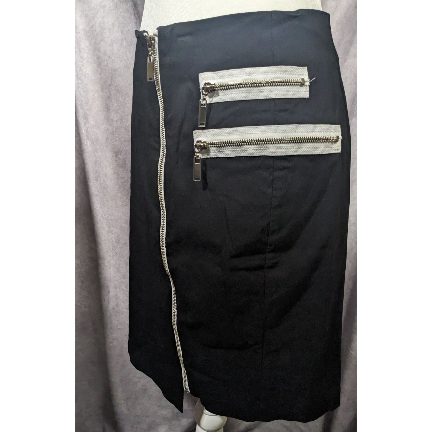 Insight Gothic Black And White Asymmetrical Knee Length Skirt Size 6