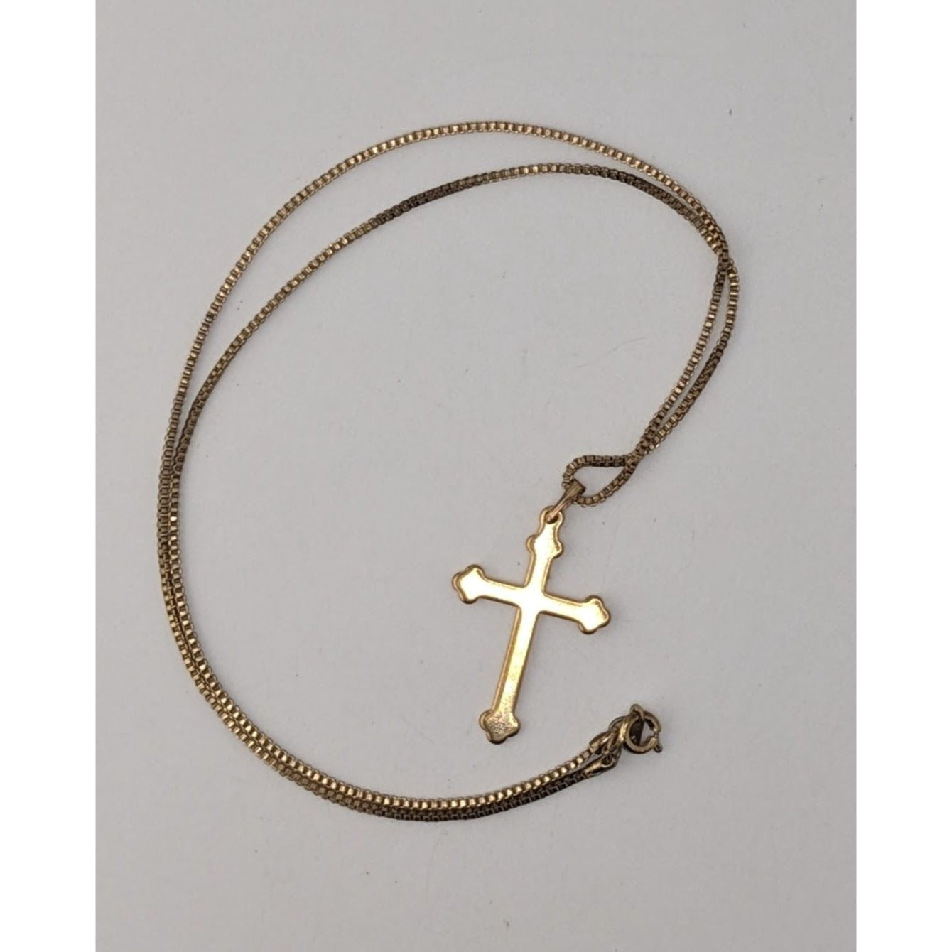 Classic Minimalist Vintage Gold Cross Pendant Necklace Box Chain Religious
