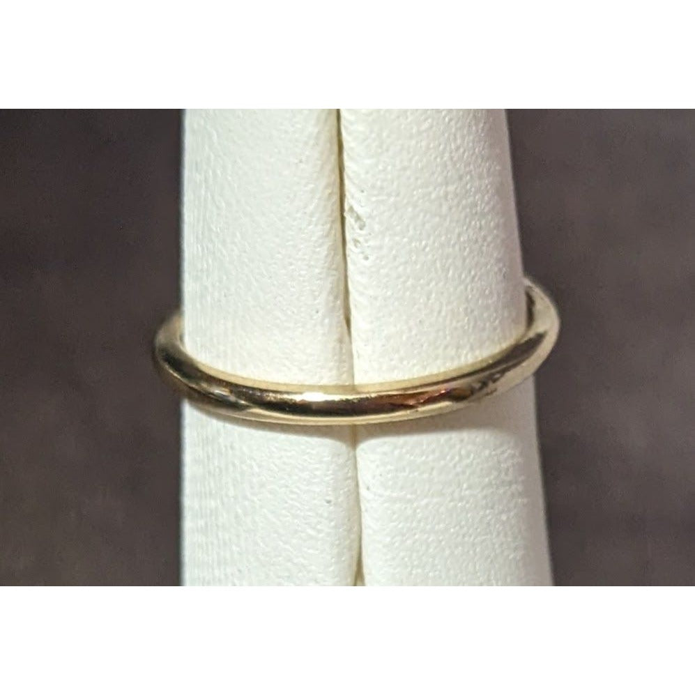 Minimalist Gold Tone Clear Single Gemmed Ring Size 6 3/4