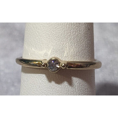 Minimalist Gold Tone Clear Single Gemmed Ring Size 6 3/4