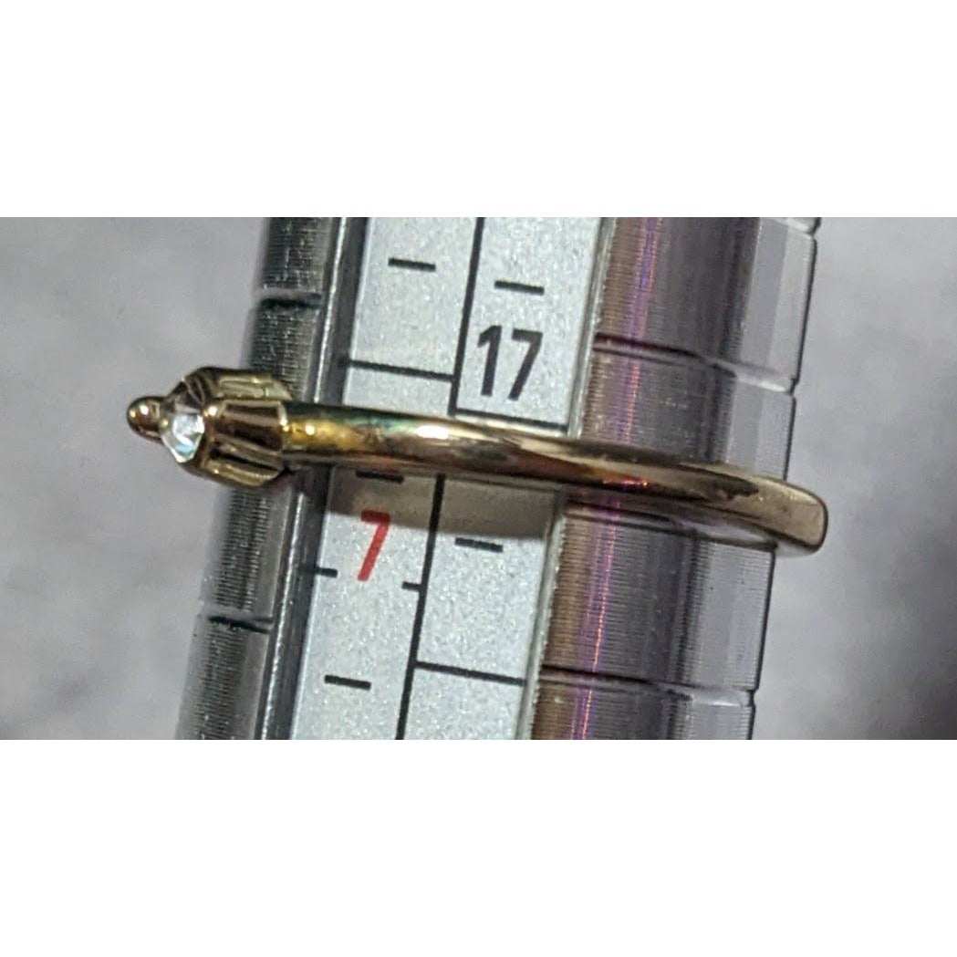 Minimalist Gold Tone Clear Single Gemmed Ring Size 6 3/4