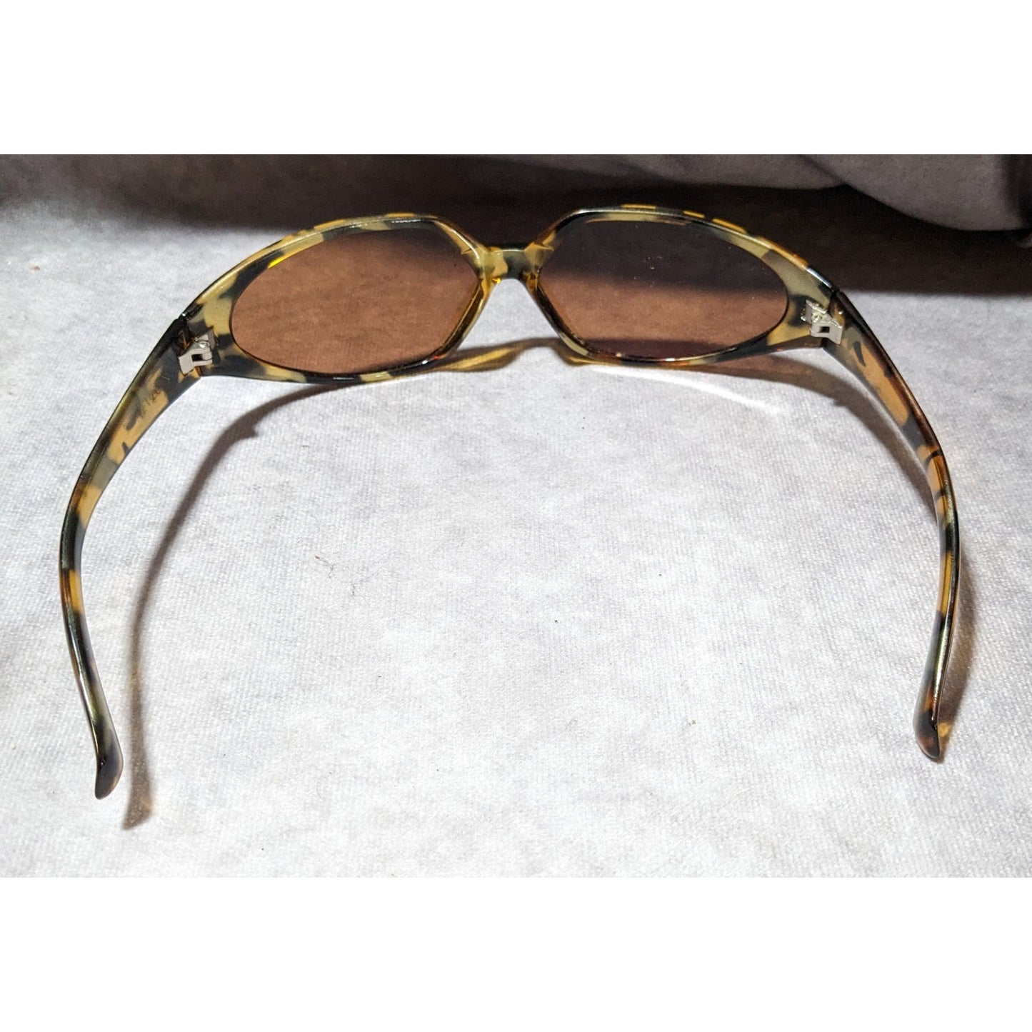 Revlon Retro Brown And Gold Tortoise Sunglasses