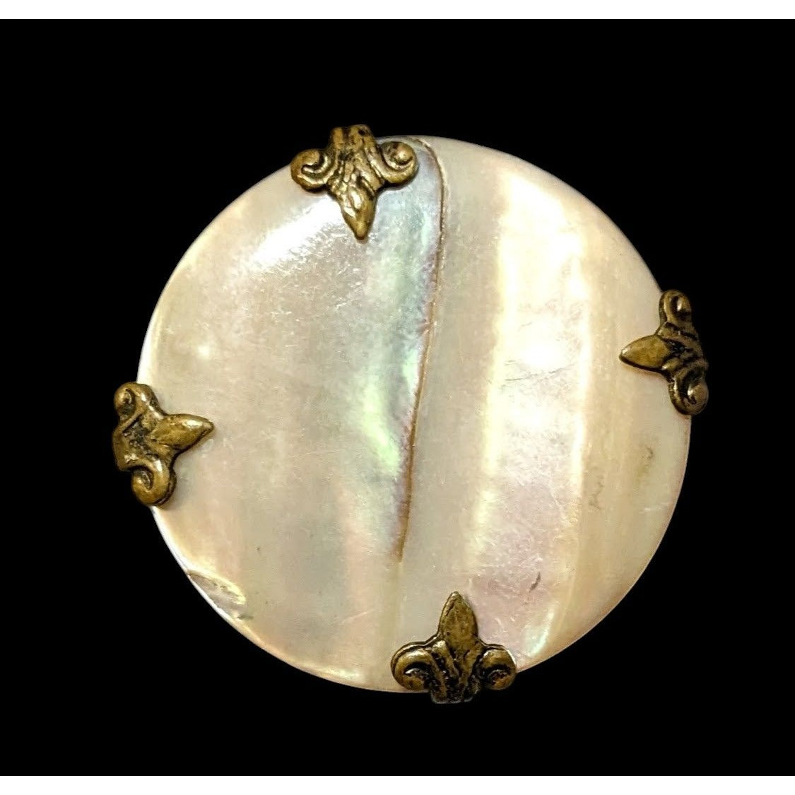 Vintage 60s Mother Of Pearl Gold Tone Round BRooch