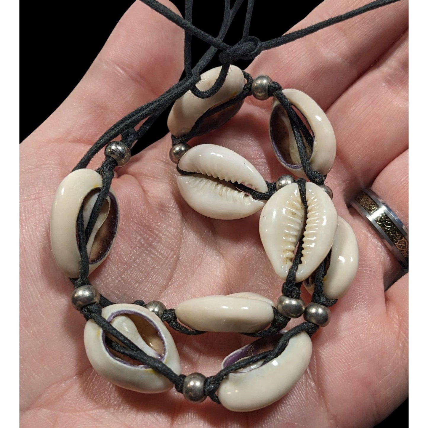 Vintage 90s Beachy Puka Shell Tie On Necklace With Silver Tone Accent Beads