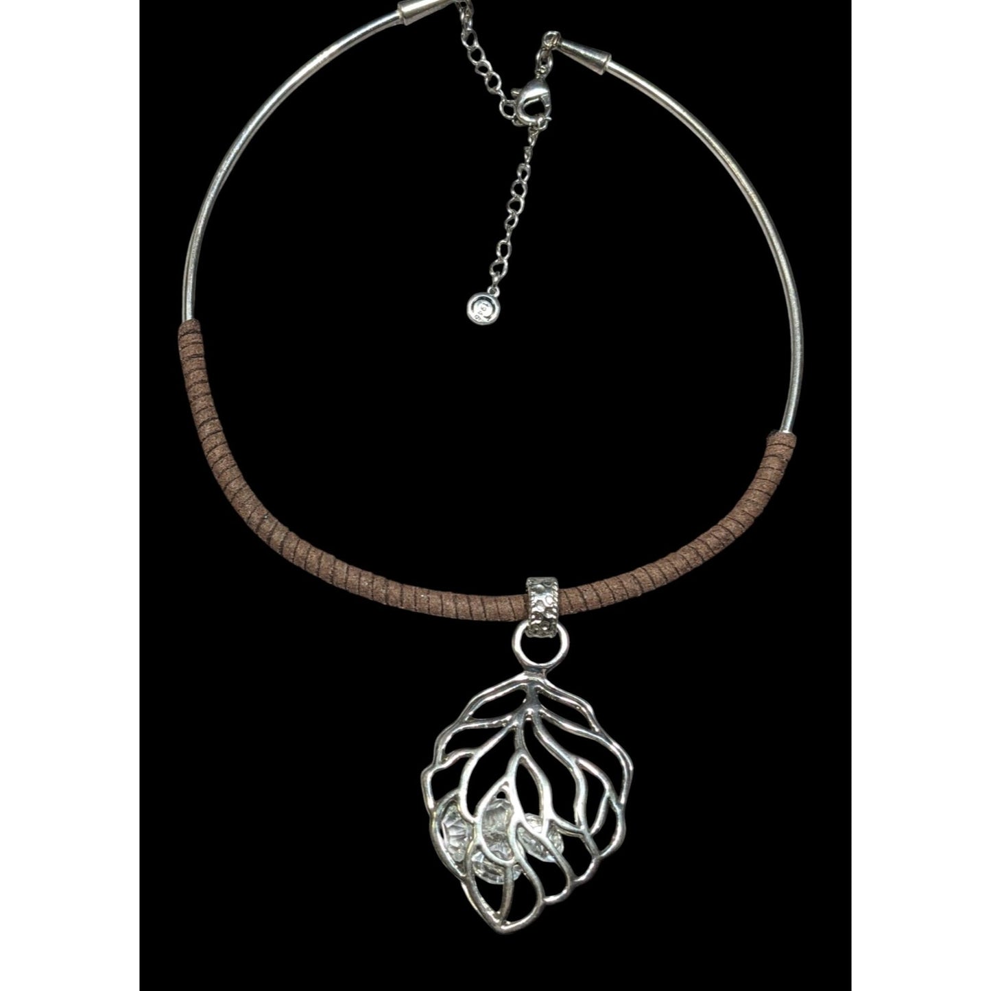 C1946 Caged Crystal Pendant Collar Necklace With Silver Tone Leaf Cage