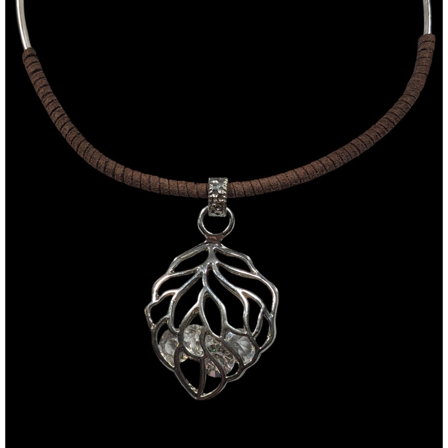 C1946 Caged Crystal Pendant Collar Necklace With Silver Tone Leaf Cage