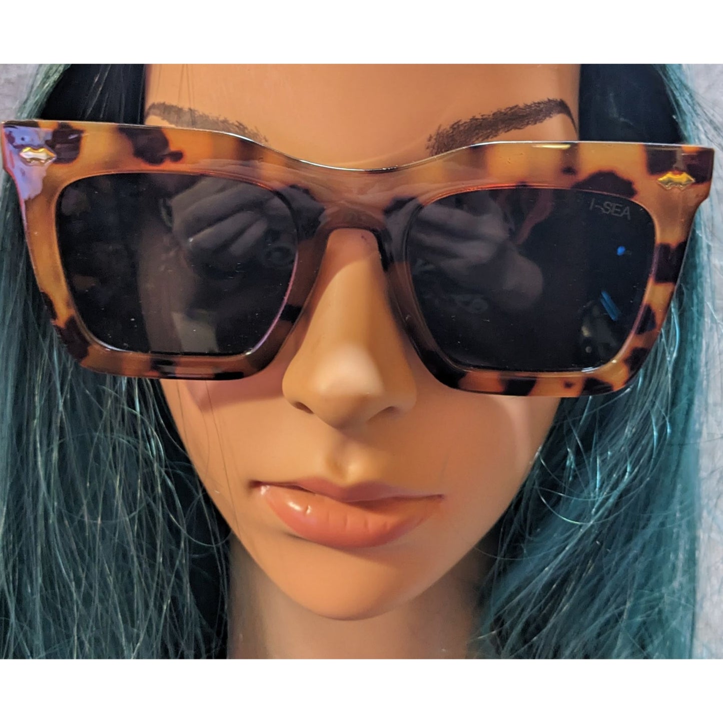 I-Sea Maverick Oversized Chunky Tortoise Sunglasses