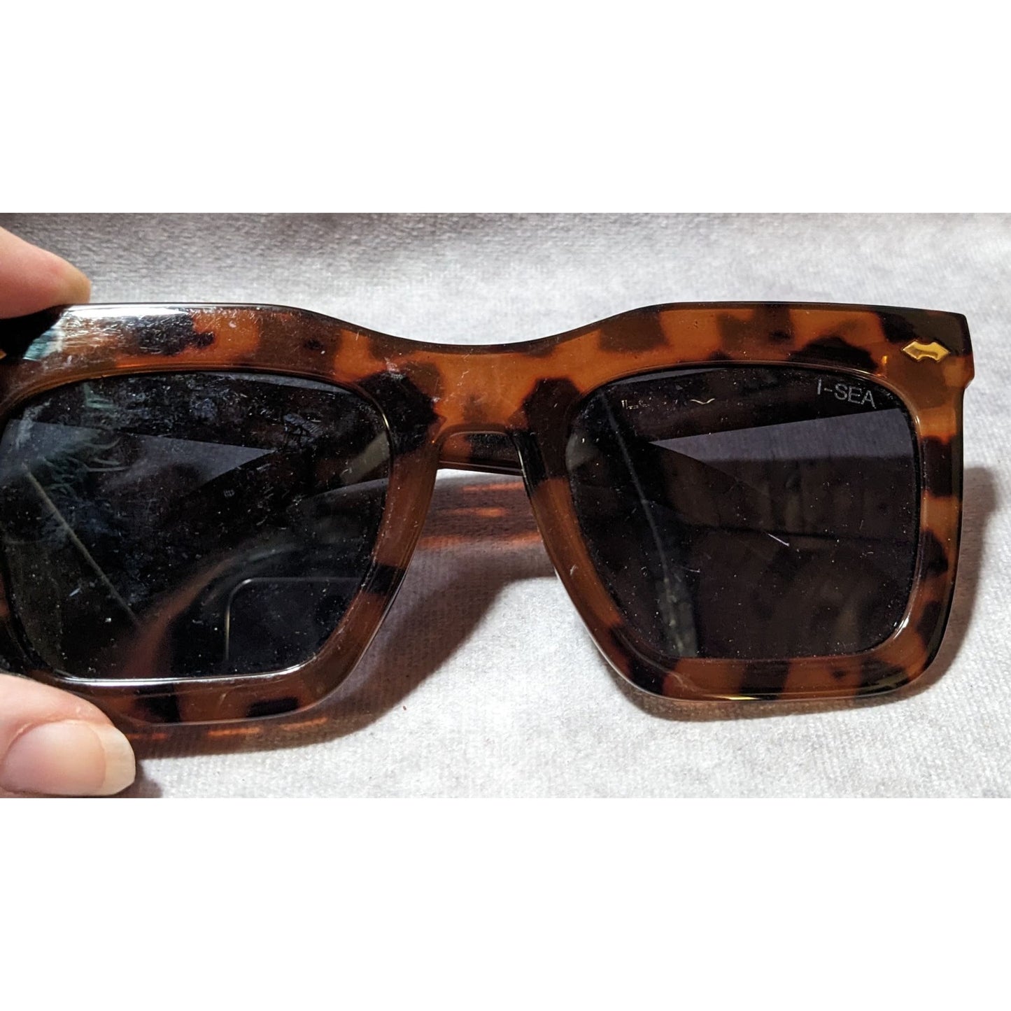 I-Sea Maverick Oversized Chunky Tortoise Sunglasses