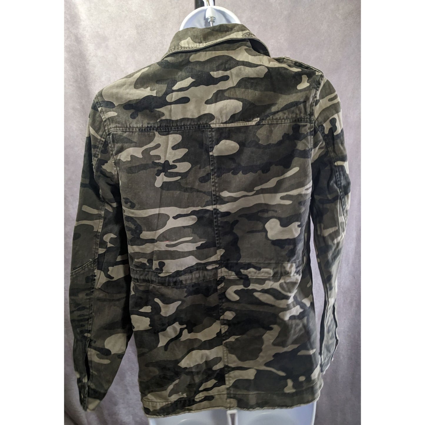 Vintage Atmosphere Camo Jacket With Floral Embroidery Button Front Military Style