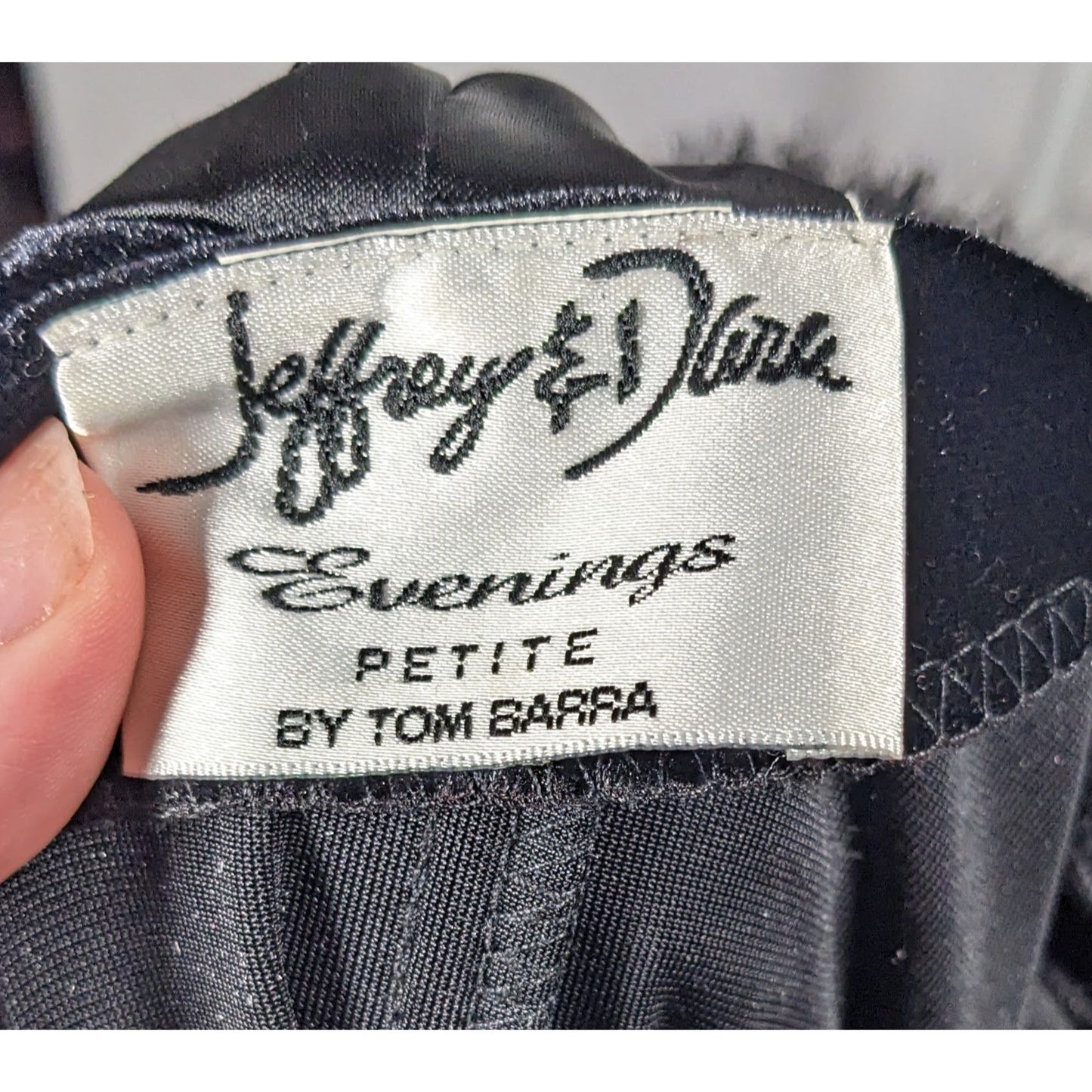 Vintage Gothic Jeffrey & Dara Evenings By Tom Barra Velvet Hooded Cloak With Faux Fur Trimmed Hood