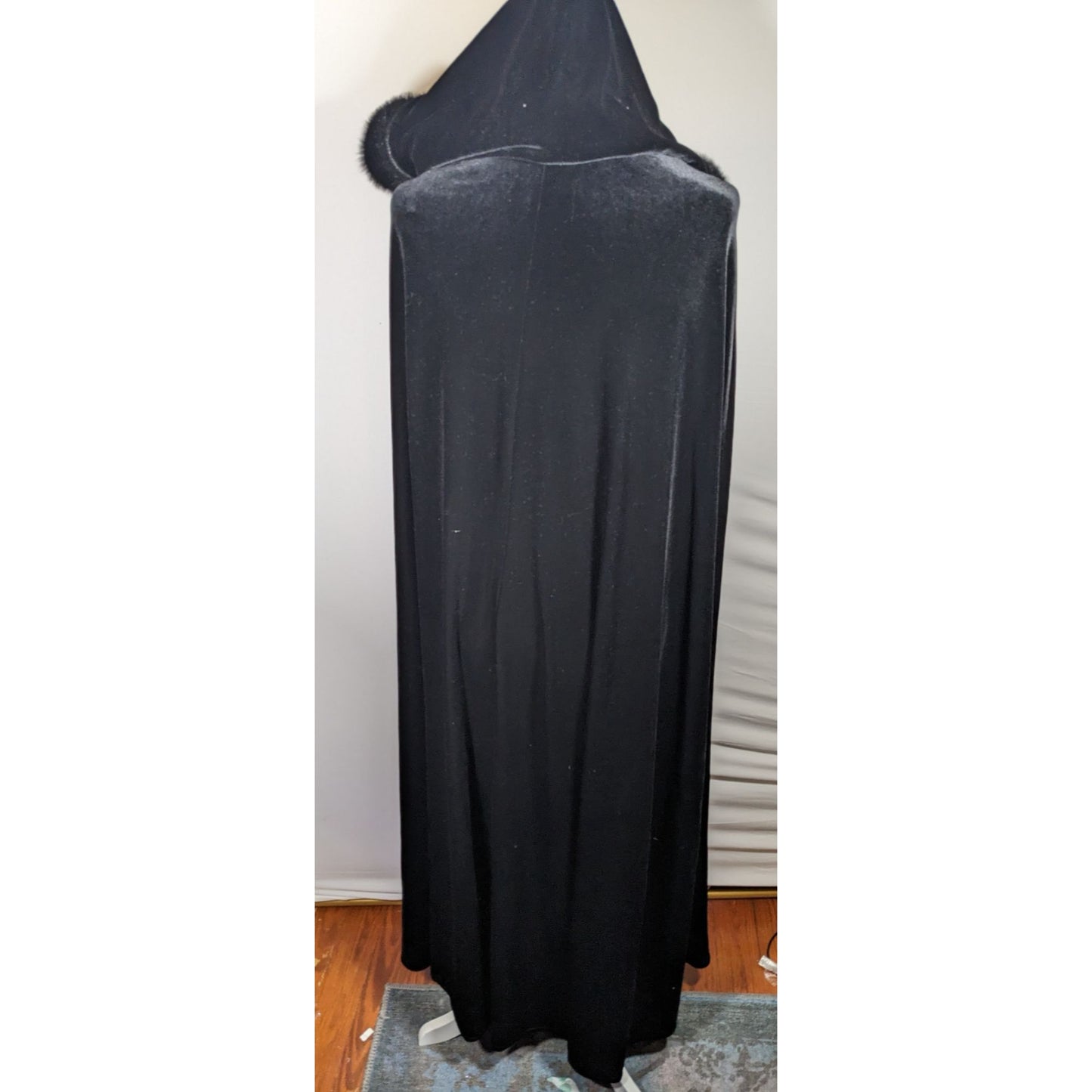 Vintage Gothic Jeffrey & Dara Evenings By Tom Barra Velvet Hooded Cloak With Faux Fur Trimmed Hood