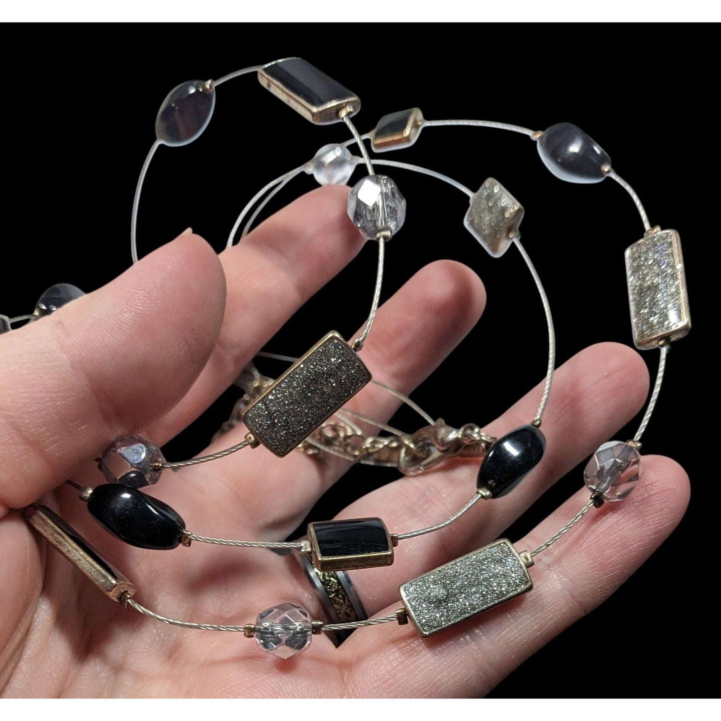 Y2K Layered Floating Glitter Necklace Black And Silver Tone