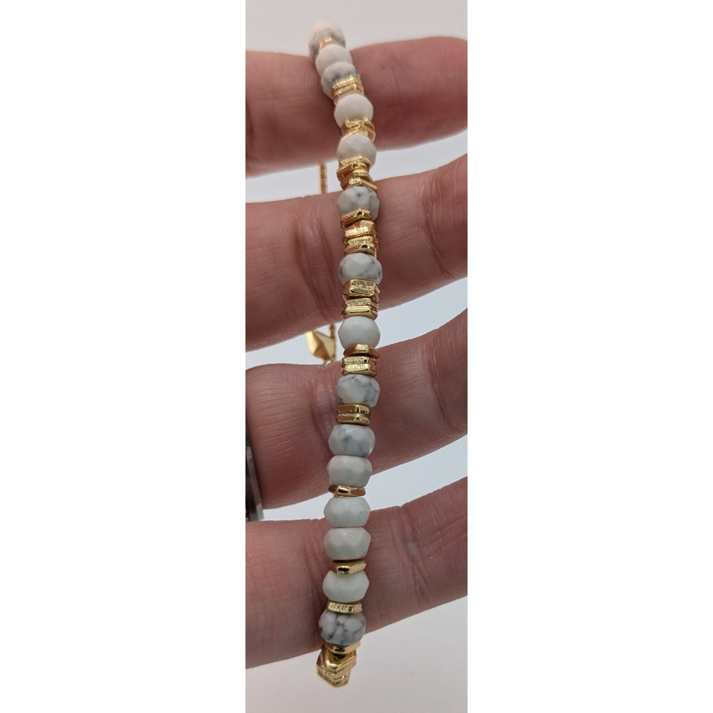 Boho Minimalist Retired Stella & Dot White Howlite Slider Bracelet Gold Tone