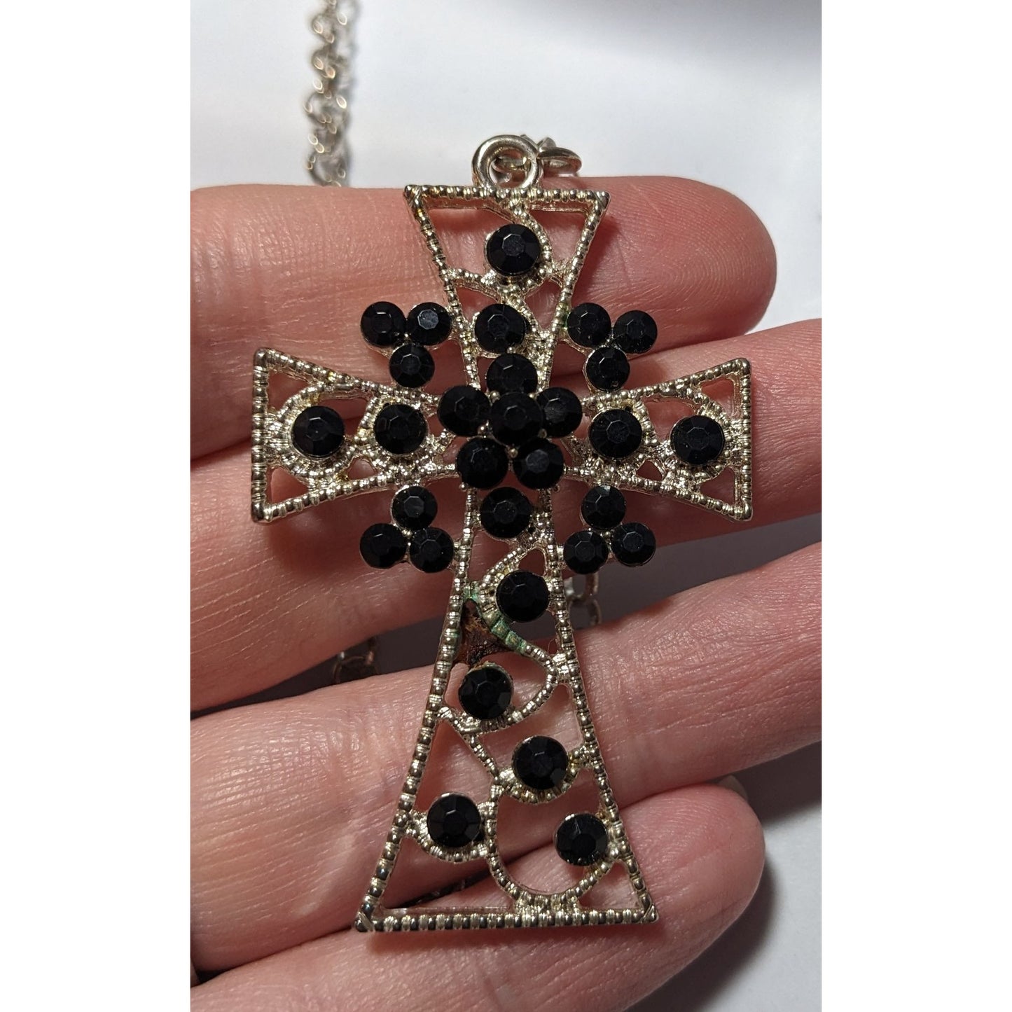 Vintage Glam Goth Black And Silver Tone Rhinestone Cross Necklace