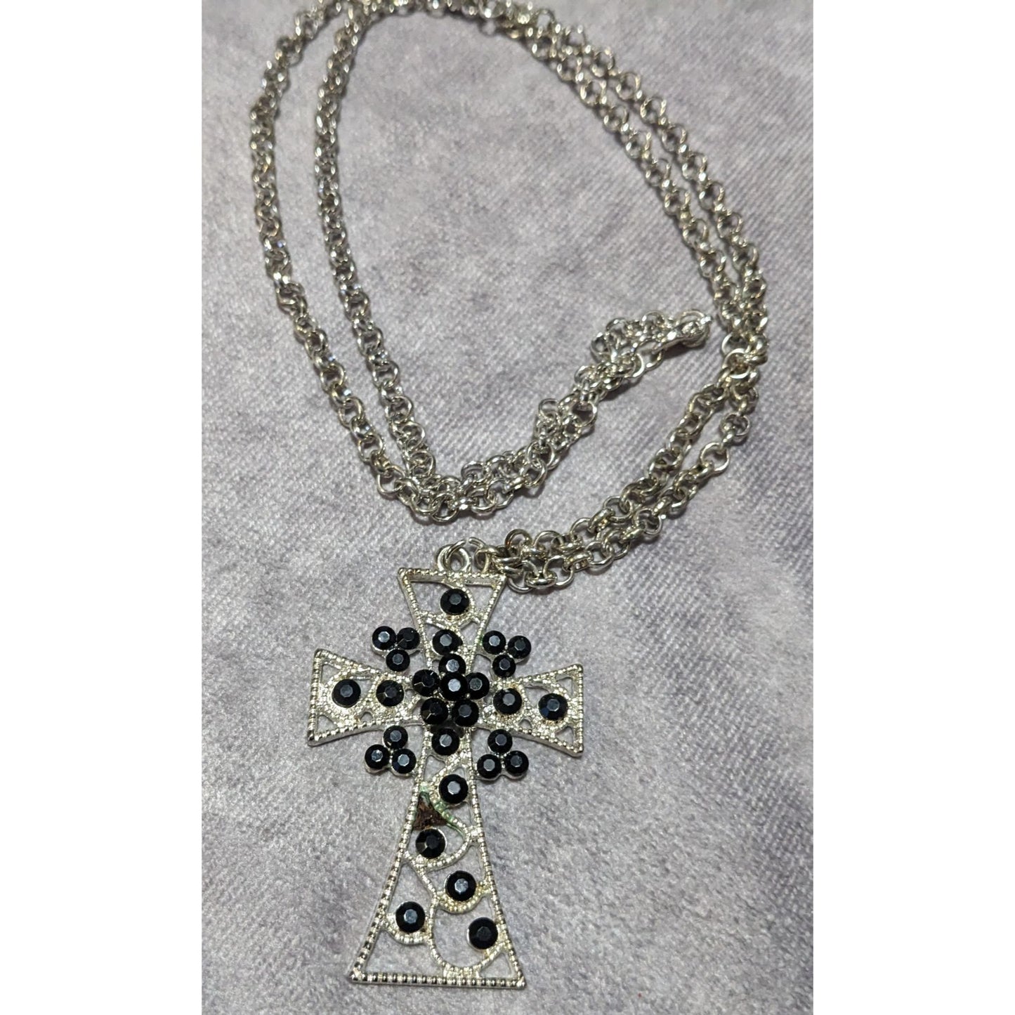 Vintage Glam Goth Black And Silver Tone Rhinestone Cross Necklace