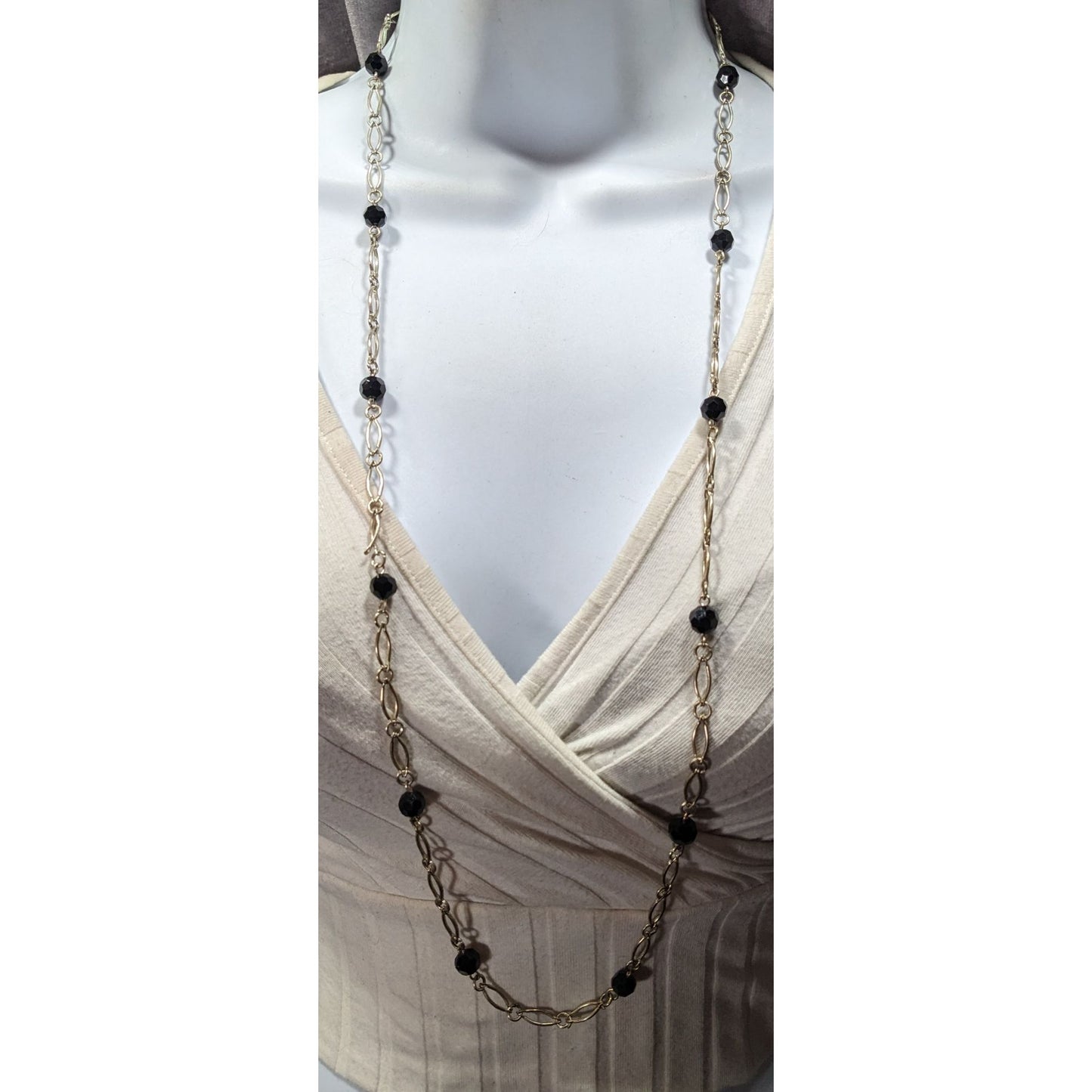 Unique Oval Chain Link Necklace With Black Glass Stations