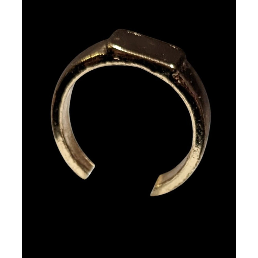 Unique Gold Tone Flat Rectangle Topped Ring Size 6