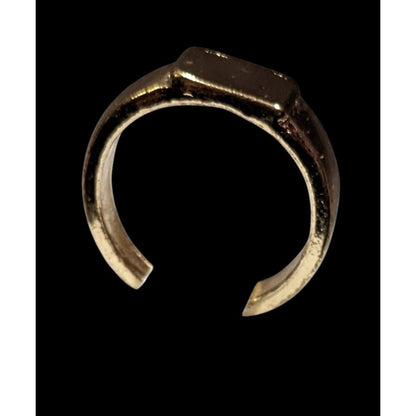 Unique Gold Tone Flat Rectangle Topped Ring Size 6