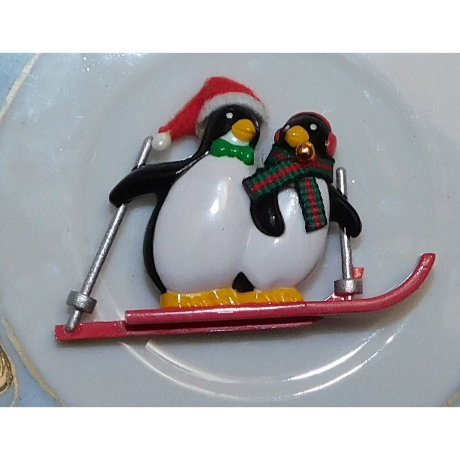 Vintage Avon "Hit The Slopes" Holiday Brooch