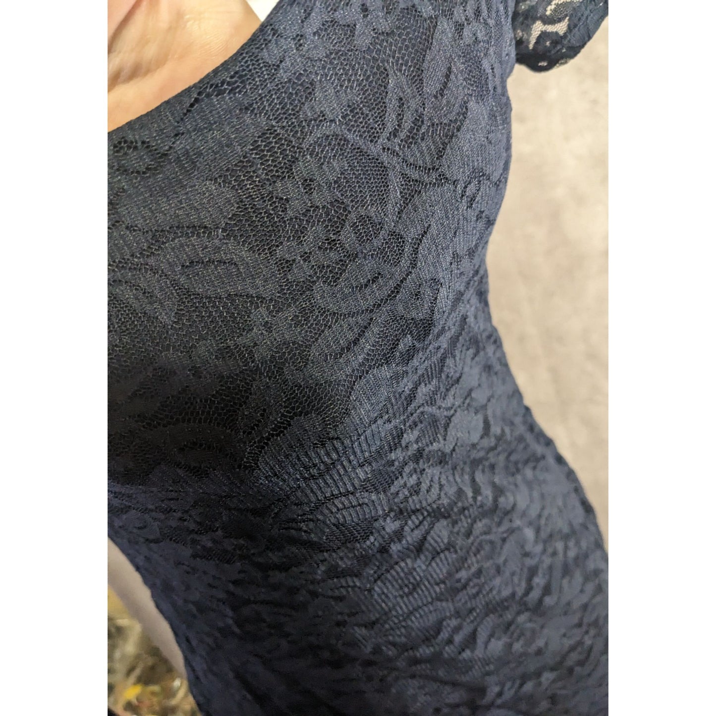 Forever 21 Navy Lace Short-Sleeve Bodycon Dress Small