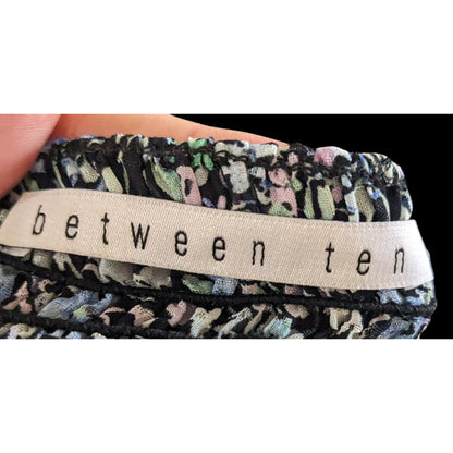 Between Ten Black Floral Jodie Top Size Small
