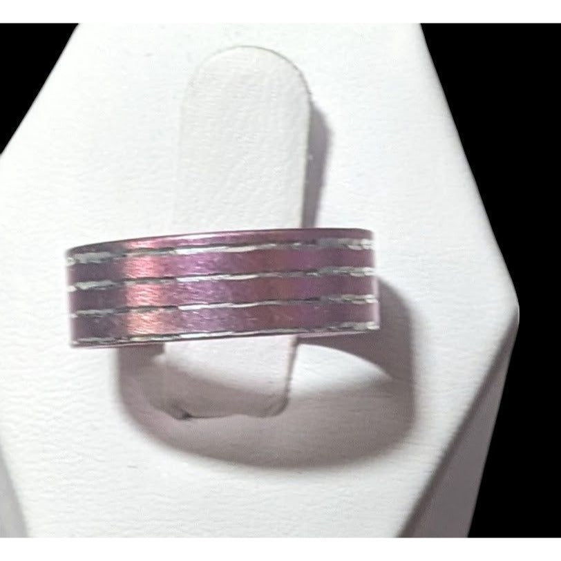 Pink Metal Silver Stripe Etched Fashion Ring Size 8 3/4