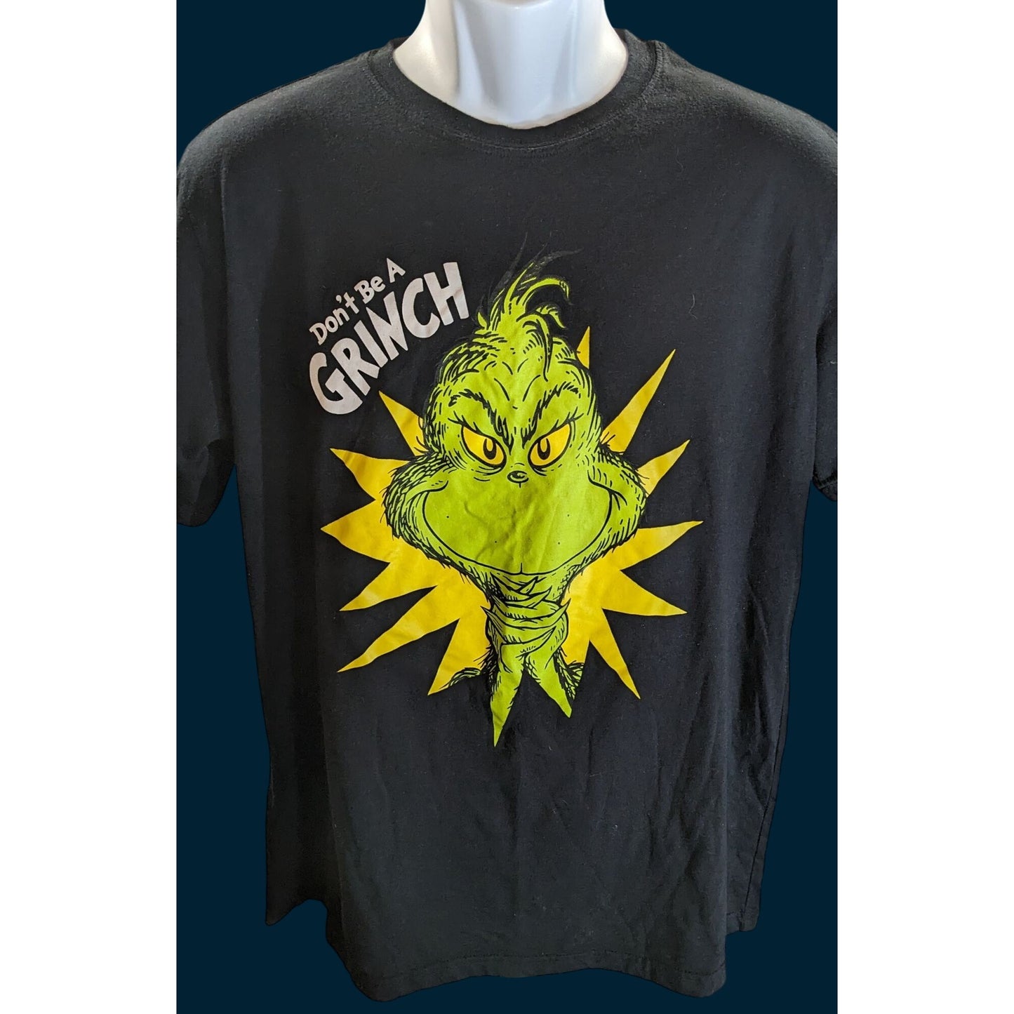 Dr. Seuss "Dont Be A Grinch" Graphic T-Shirt