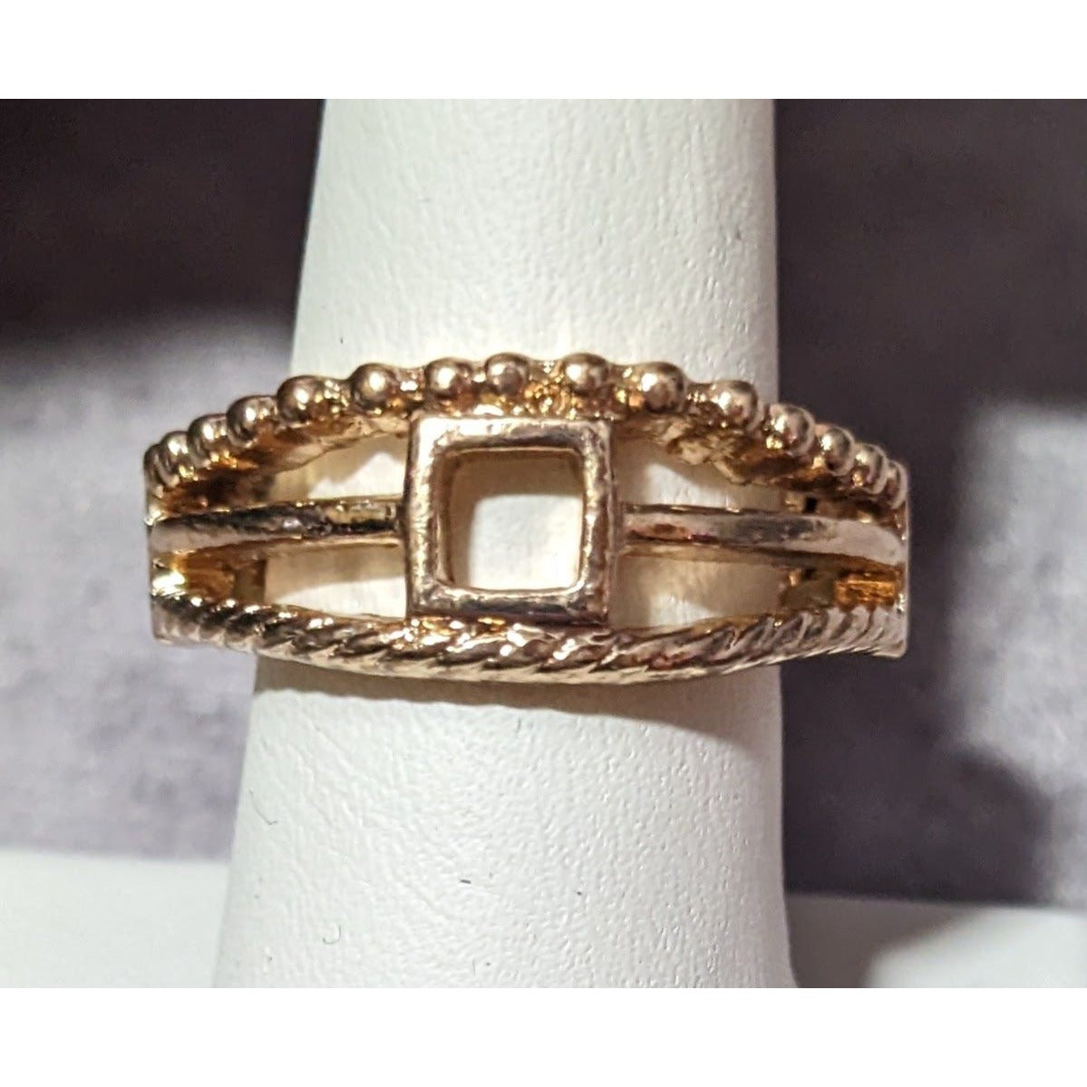 Paparazzi A Square Deal Gold Tone Stretch Ring Size 8