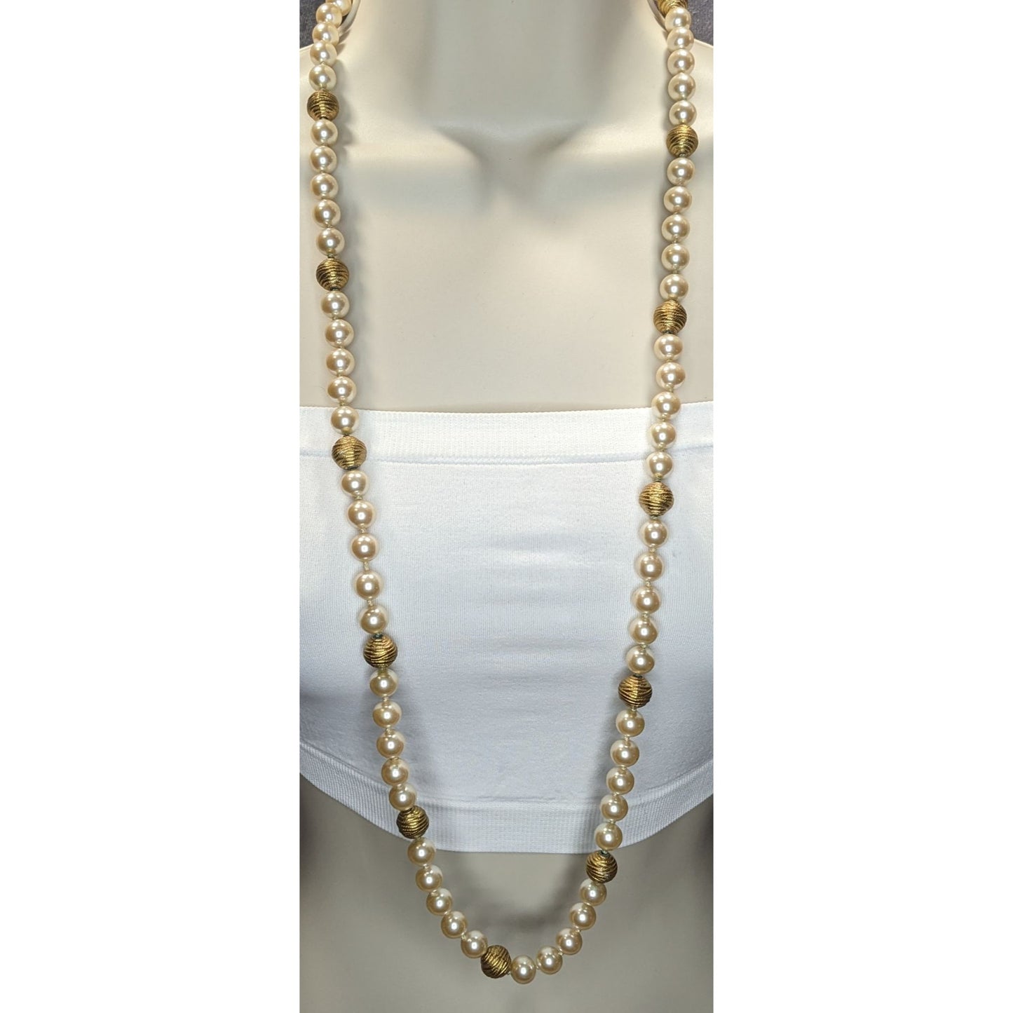 Vintage Glam Glass Pearl Necklace With Gold-Tone Accents