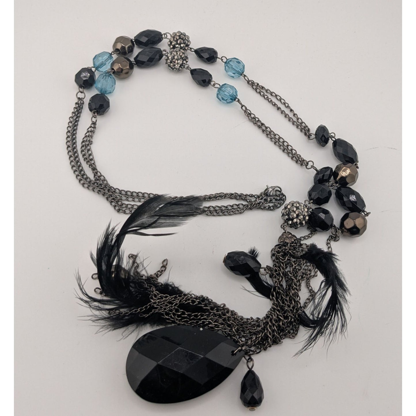 Vintage Y2K Long Bohemian Black & Blue Crystal Accent Feather Tassel Necklace