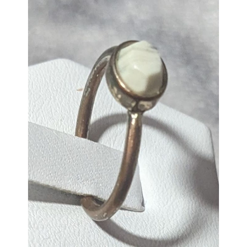 Minimalist Gold And White Faceted Stone Fashion Ring Size 7