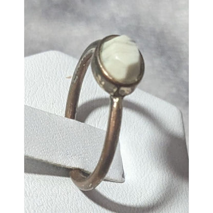 Minimalist Gold And White Faceted Stone Fashion Ring Size 7