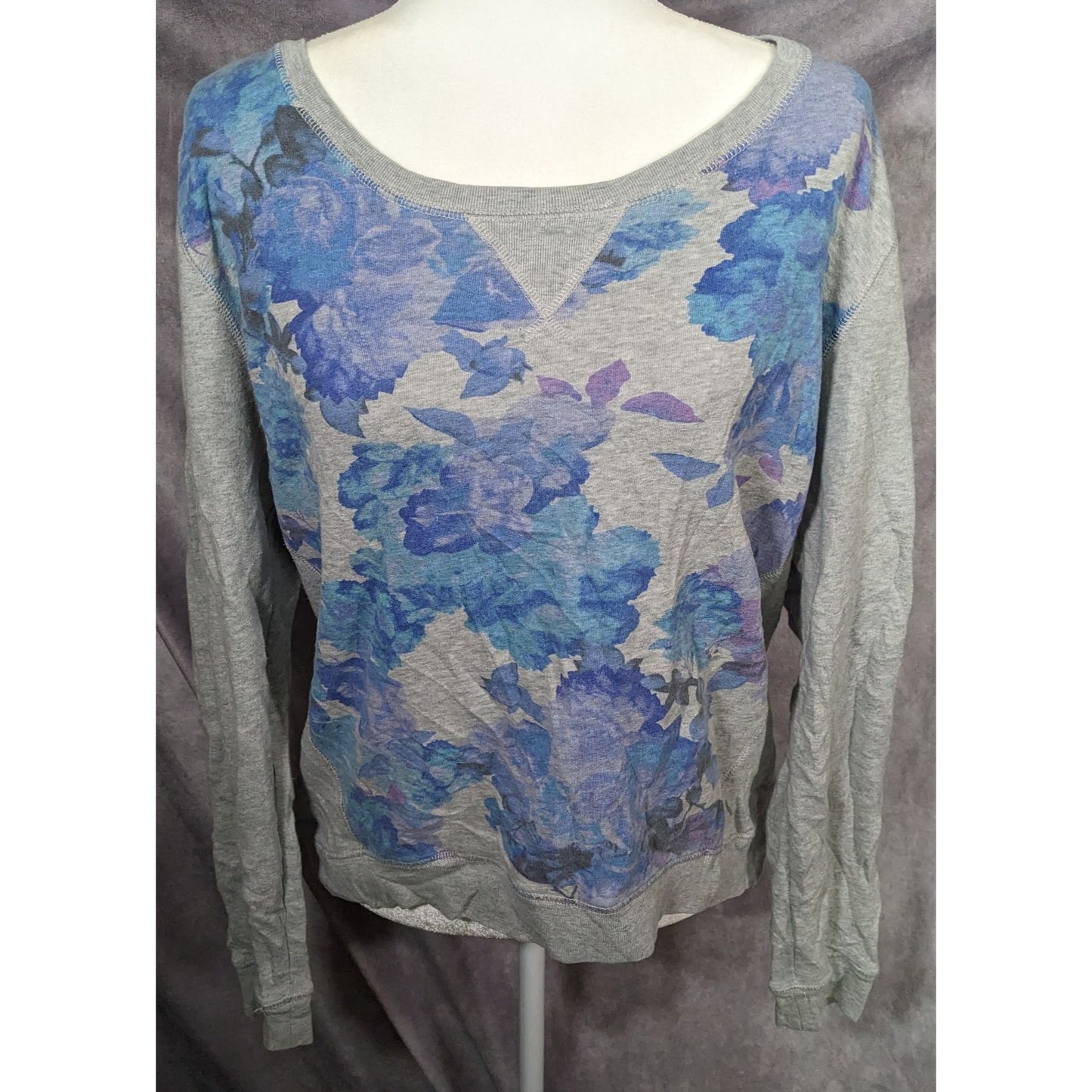 Aeropostale Y2K Grey And Blue Floral Sweatshirt