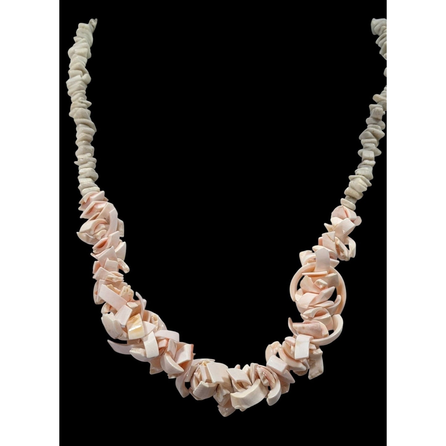 Vintage 70s Beachy Pink And White Shell Chip Beaded Necklace