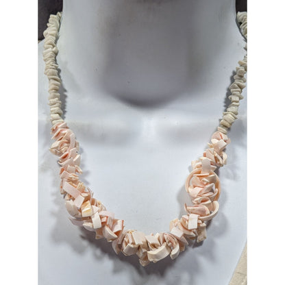 Vintage 70s Beachy Pink And White Shell Chip Beaded Necklace