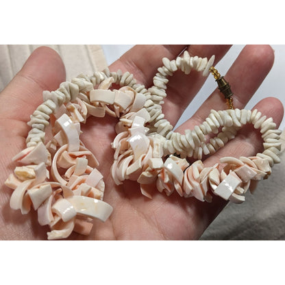 Vintage 70s Beachy Pink And White Shell Chip Beaded Necklace