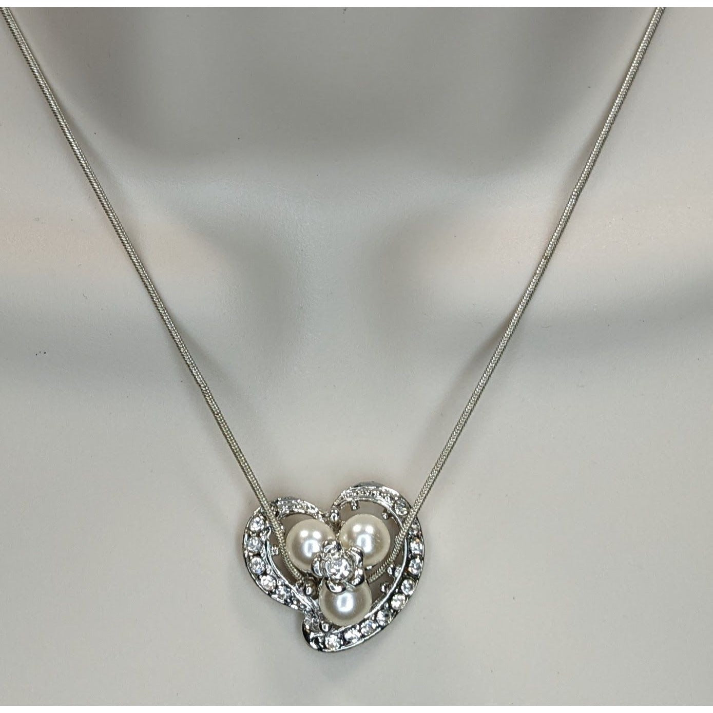 Fairycore Heart Pendant Necklace Faux Pearls Rhinestones Flower Silver Glam