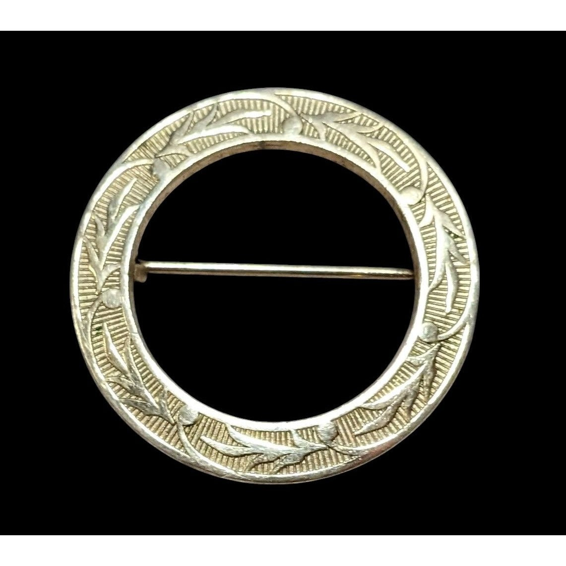 Vintage Gold Tone Wheat Embossed Open Circle Brooch