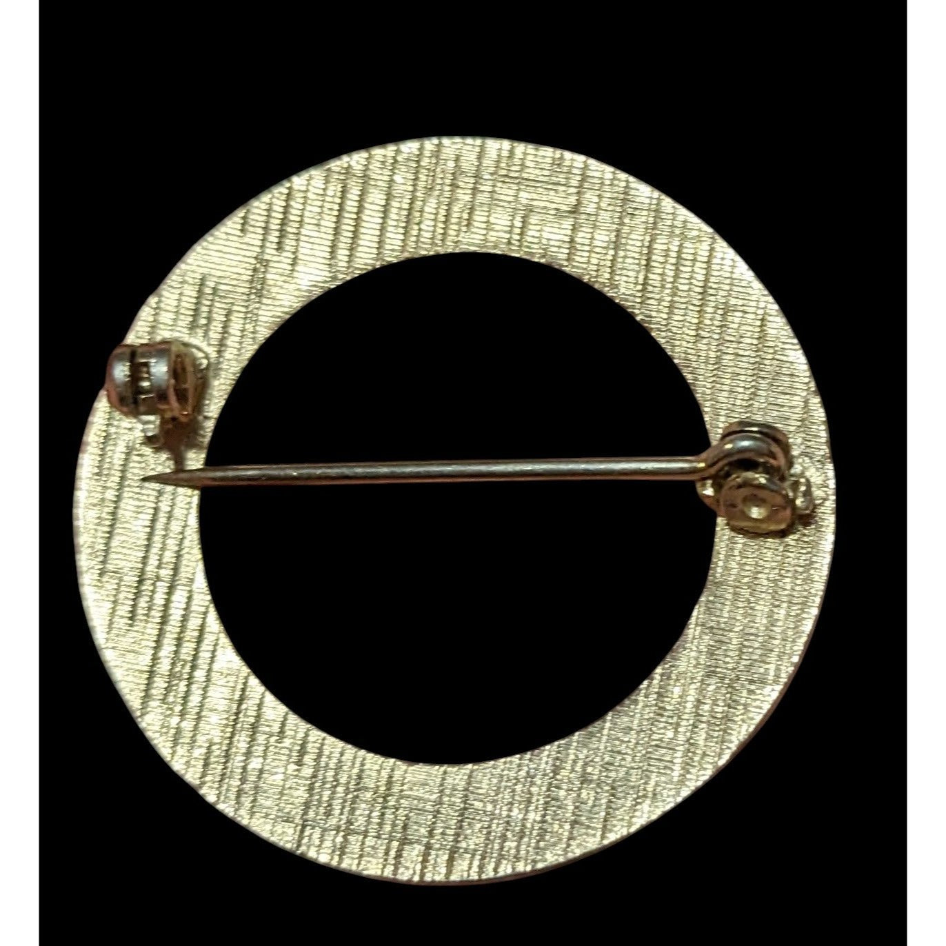 Vintage Gold Tone Wheat Embossed Open Circle Brooch