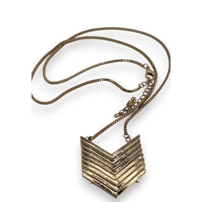 Glam Geometric Metal Gold Chevron Pendant Necklace 27 Inch Like New