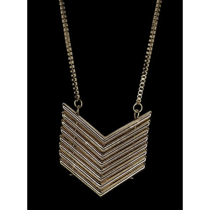 Glam Geometric Metal Gold Chevron Pendant Necklace 27 Inch Like New