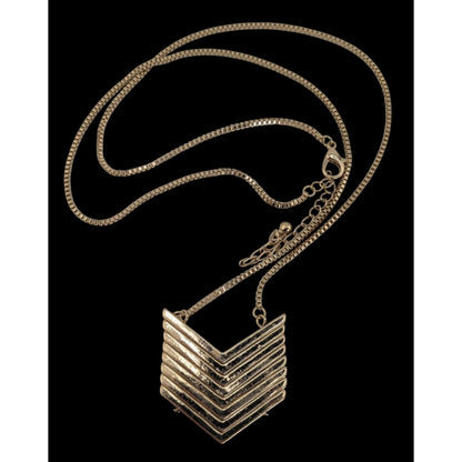 Glam Geometric Metal Gold Chevron Pendant Necklace 27 Inch Like New