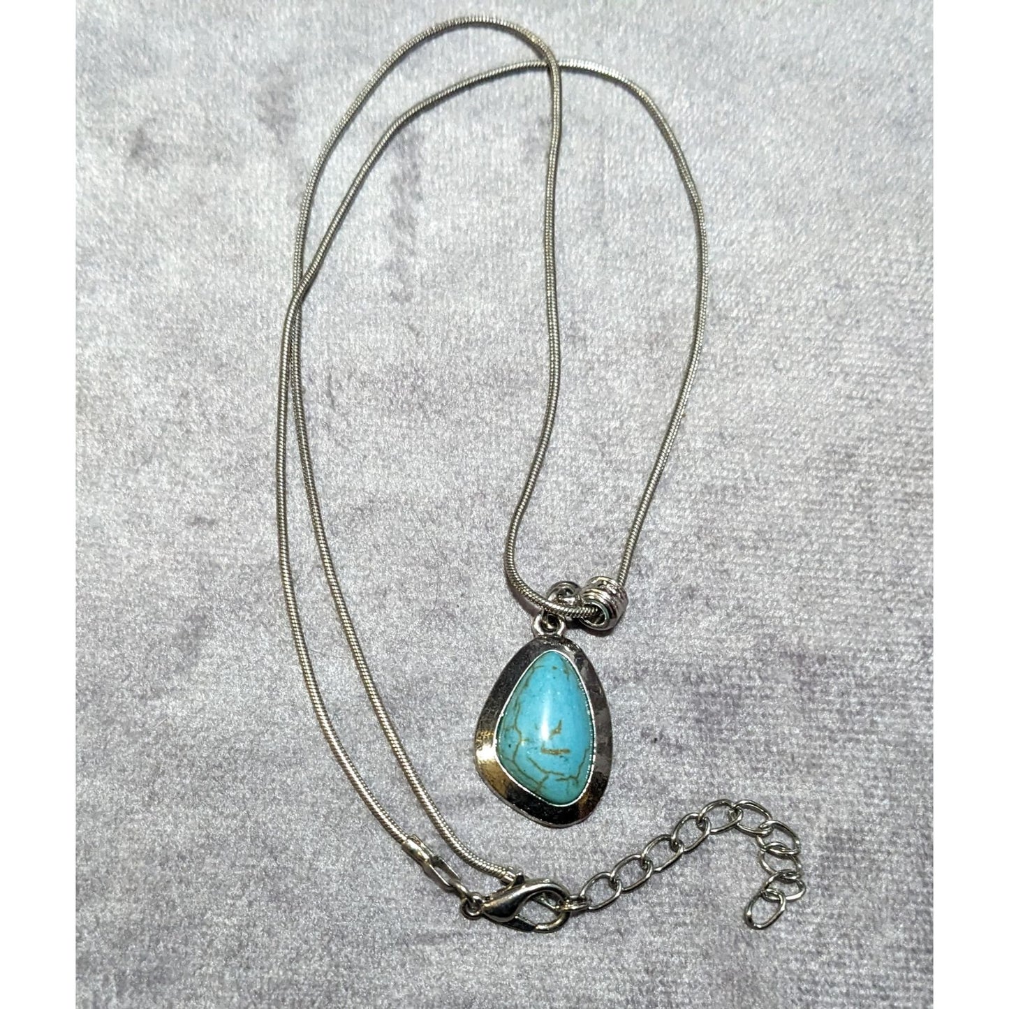 Southwestern Abstract Faux Turquoise Silver Tone Pendant Necklace