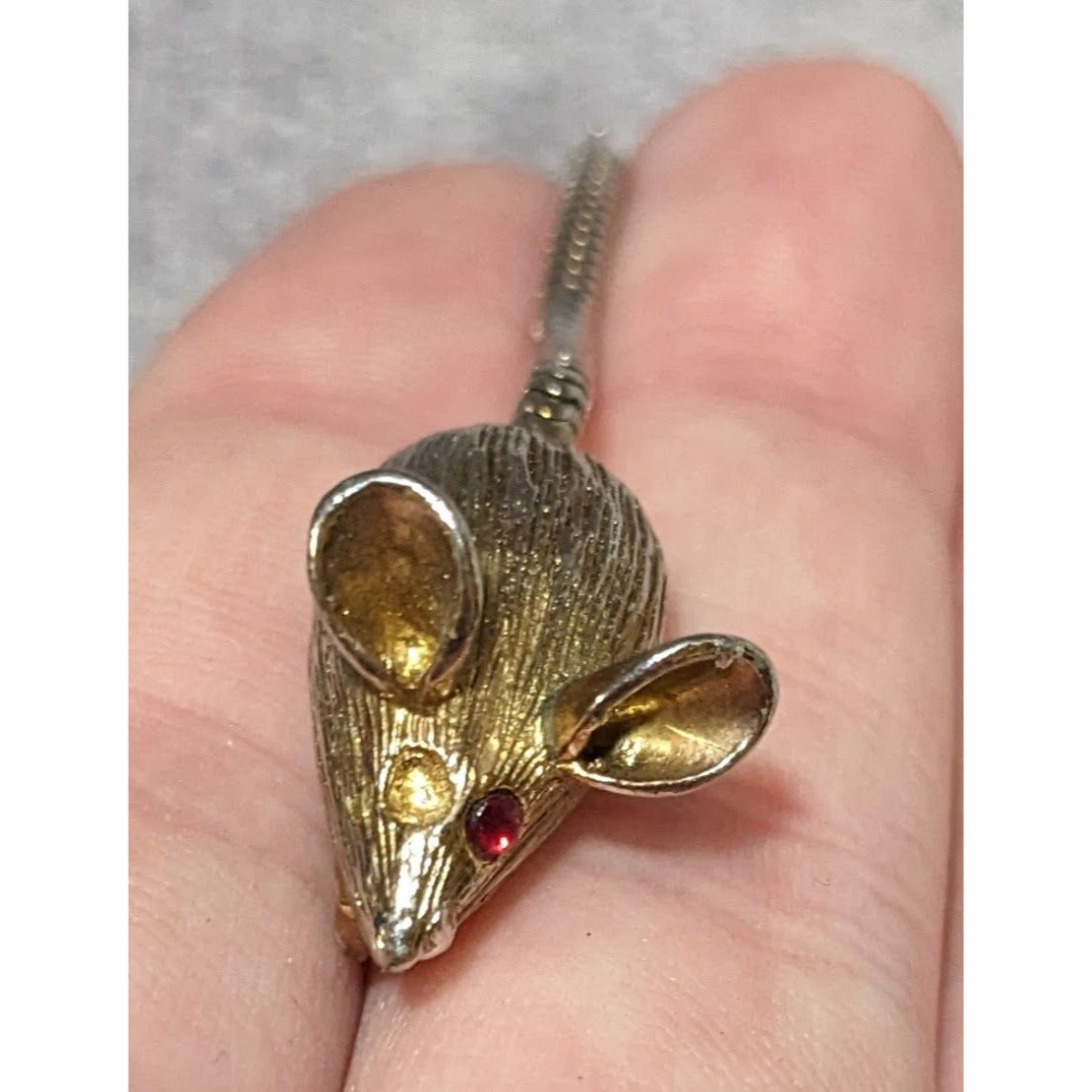 Vintage Gold Tone Mouse Pin With Articulated Tail