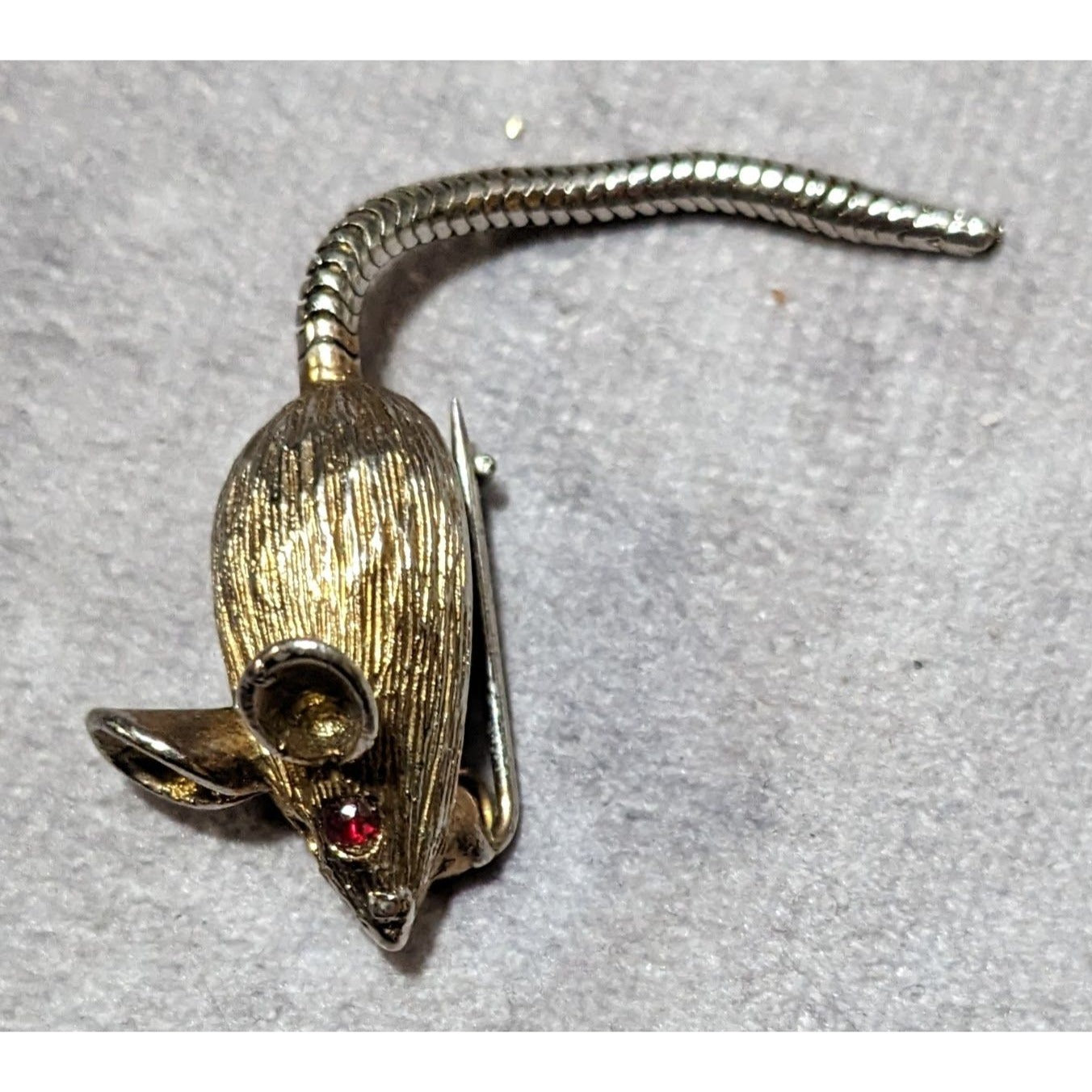 Vintage Gold Tone Mouse Pin With Articulated Tail