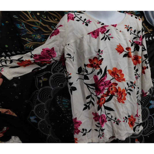 Girls Old Navy Floral Top White With Pink Flowers