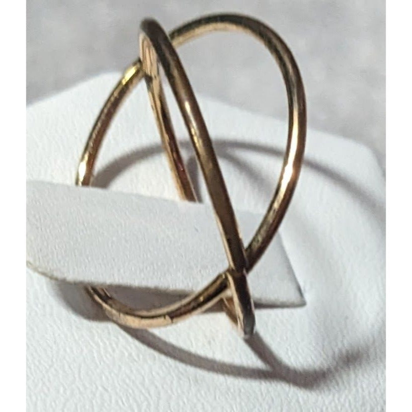 Minimalist Modern Gold Tone Double Band Criss Cross Ring Size 8