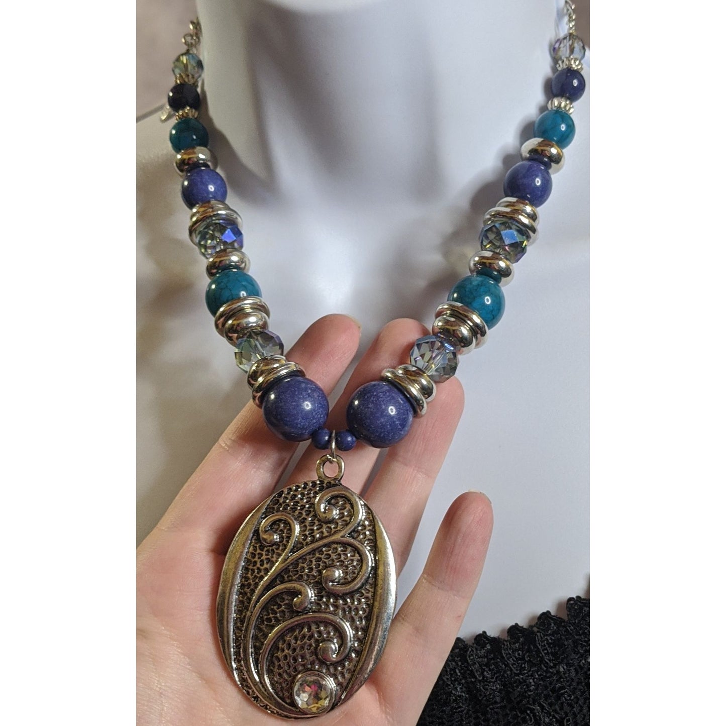 Julea Floral Beaded Necklace With Decorative Silver Tone Pendant
