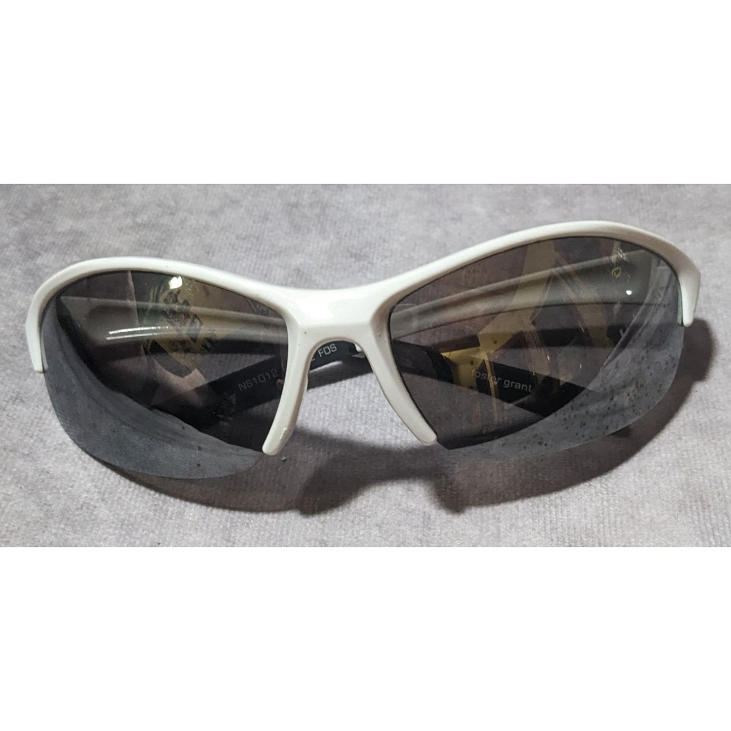 Foster Grant Black And White Sporty Rookie Sunglasses